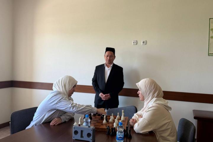“Barkamol avlod – 2026” doirasida ayol-qizlar o'rtasida tennis va shaxmat musobaqalari bo'lib o'tdi